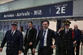 Visit to Charles de Gaulle airport near Paris FA