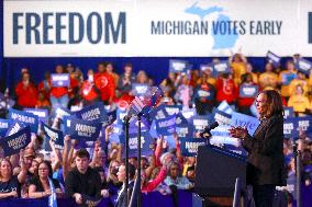 Kamala Harris Tim Walz US Presidential Campaign Rally in Michigan