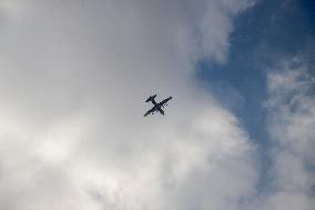 Khan Younis receives 1st airdrop of humanitarian aid since mid-July - Gaza