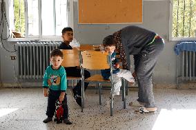 Displaced Lebanese Take Refuge In A Public School - Bikfaya