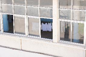 Displaced Lebanese Take Refuge In A Public School - Bikfaya