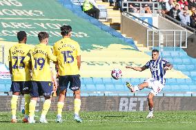 Oxford United FC v West Bromwich Albion FC - Sky Bet Championship