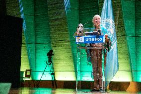 Jane Goodall at UNESCO - Paris