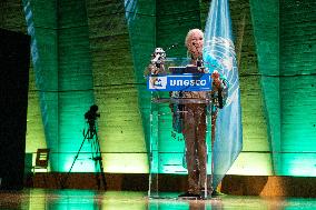 Jane Goodall at UNESCO - Paris