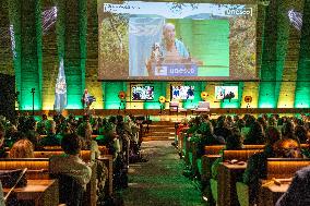 Jane Goodall at UNESCO - Paris