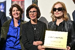 16th Lumiere Film Festival Isabelle Huppert Commemorative Plate