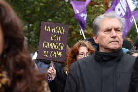 Rally in front of the court against sexual violence - Paris