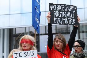 Rally in front of the court against sexual violence - Paris