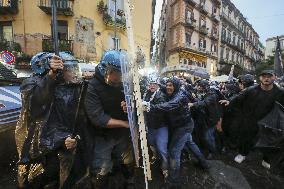 Protesters And Police Clash As G7 Security Summit - Naples