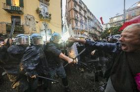 Protesters And Police Clash As G7 Security Summit - Naples