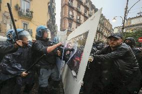 Protesters And Police Clash As G7 Security Summit - Naples