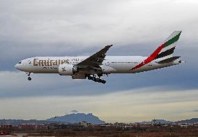 Diverse aircraft landing