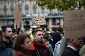 Several Hundred Demonstrators In Paris To Pay Tribute To Cyclist Paul Varry