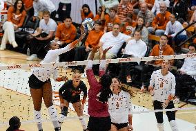 VOLLEY - Evento - NCAA - Texas Women vs Arkansas Women