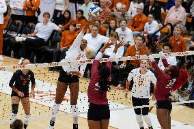 VOLLEY - Evento - NCAA - Texas Women vs Arkansas Women