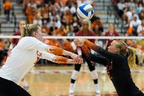 VOLLEY - Evento - NCAA - Texas Women vs Arkansas Women