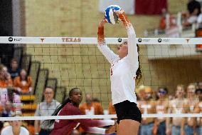 VOLLEY - Evento - NCAA - Texas Women vs Arkansas Women