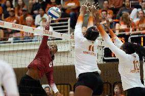 VOLLEY - Evento - NCAA - Texas Women vs Arkansas Women