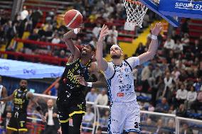 BASKET - Serie A - Napolibasket vs Vanoli Basket Cremona