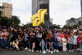 Zombie March In Mexico