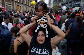 Zombie March In Mexico