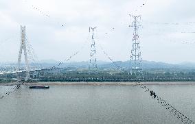 A UHV Trans-Yangtze River Transmission Line Maintenance