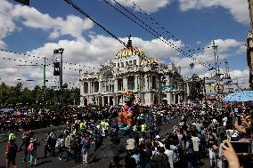 Tour Of Monumental Alebrijes And International Day Against Breast Cancer In Mexico