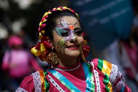 Tour Of Monumental Alebrijes And International Day Against Breast Cancer In Mexico