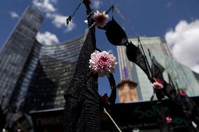 Tour Of Monumental Alebrijes And International Day Against Breast Cancer In Mexico