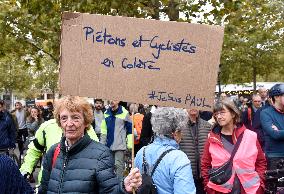 Rally In Tribute To The Killed Cyclist - Paris