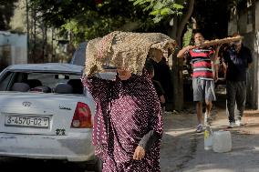 Food Distribution By A Charity Organization - Gaza