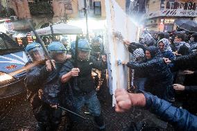 Clashes during a demo for Palestine in Naples - Italy