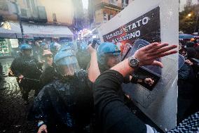 Clashes during a demo for Palestine in Naples - Italy