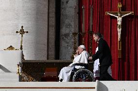 Pope Francis Leads Canonization Mass - Vatican