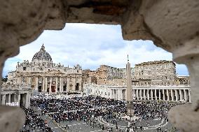 Pope Francis Leads Canonization Mass - Vatican