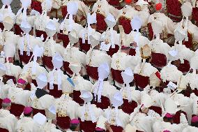 Pope Francis Leads Canonization Mass - Vatican