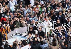 Pope Francis Leads Canonization Mass - Vatican