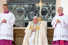 Pope Francis Leads Canonization Ceremony