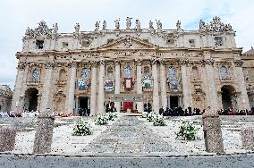 Pope Francis Leads Canonization Ceremony