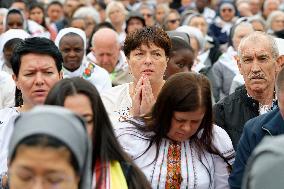 Pope Francis Leads Canonization Ceremony