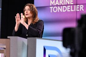 Marine Tondelier On Dimanche En Politique - Paris