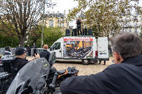 Demonstration of bikers against the passage of the ring road at 50 km/h - Paris