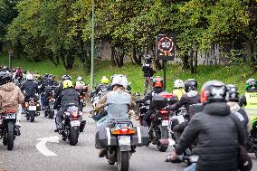 Demonstration of bikers against the passage of the ring road at 50 km/h - Paris