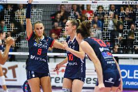 Italian Women's Serie A1 Tigotà Volleyball: Day 3 - Reale Mutua Fenera Chieri '76 V Il Bisonte Firenze