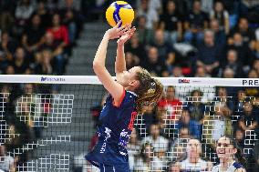 Italian Women's Serie A1 Tigotà Volleyball: Day 3 - Reale Mutua Fenera Chieri '76 V Il Bisonte Firenze