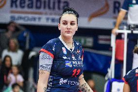 Italian Women's Serie A1 Tigotà Volleyball: Day 3 - Reale Mutua Fenera Chieri '76 V Il Bisonte Firenze