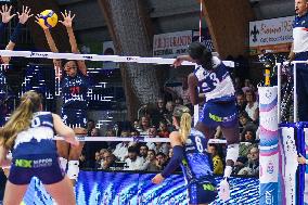 Italian Women's Serie A1 Tigotà Volleyball: Day 3 - Reale Mutua Fenera Chieri '76 V Il Bisonte Firenze