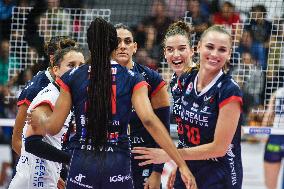 Italian Women's Serie A1 Tigotà Volleyball: Day 3 - Reale Mutua Fenera Chieri '76 V Il Bisonte Firenze