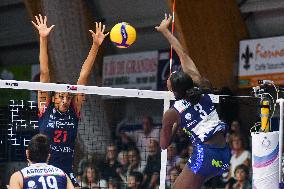 Italian Women's Serie A1 Tigotà Volleyball: Day 3 - Reale Mutua Fenera Chieri '76 V Il Bisonte Firenze