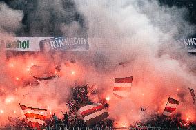 Borussia Dortmund v FC St. Pauli 1910 - Bundesliga